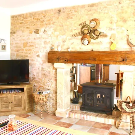 Holiday home Maison Familiale Proche Lascaux Lou Cantou La Chapelle-Aubareil