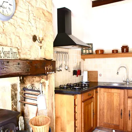 Maison Familiale Proche Lascaux Lou Cantou Holiday home